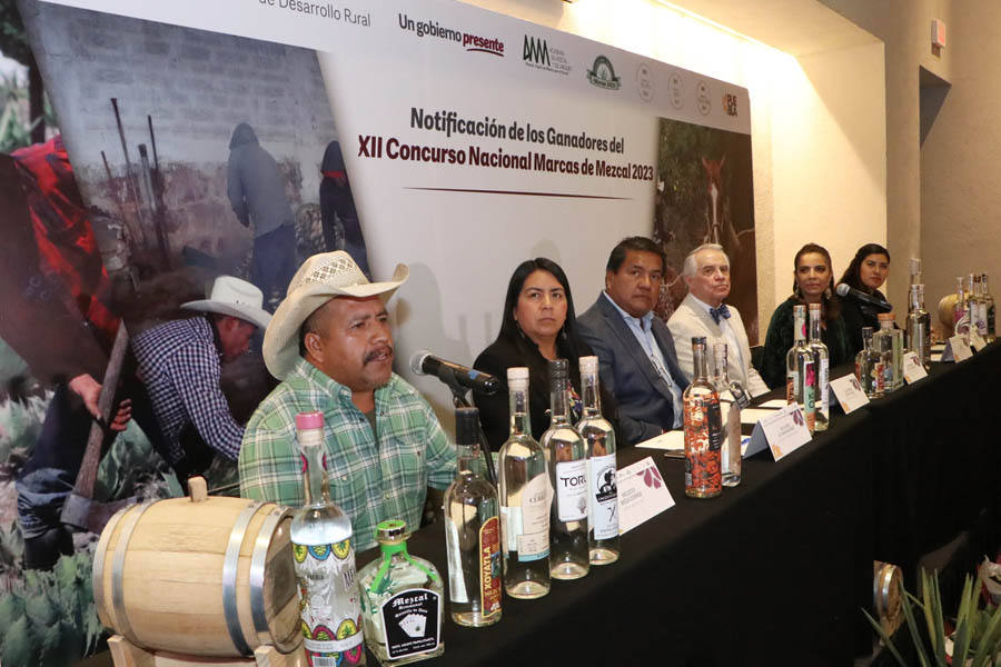 Obtuvo Puebla 44 medallas en Concurso Nacional de Mezcal