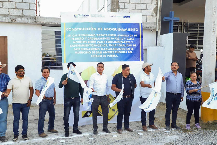 Inició Mundo Tlatehui adoquinamientos en Tlaxcalancingo