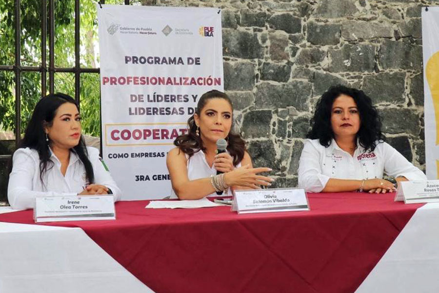 En Izúcar Olivia Salomón apoya cooperativas y emprendedoras