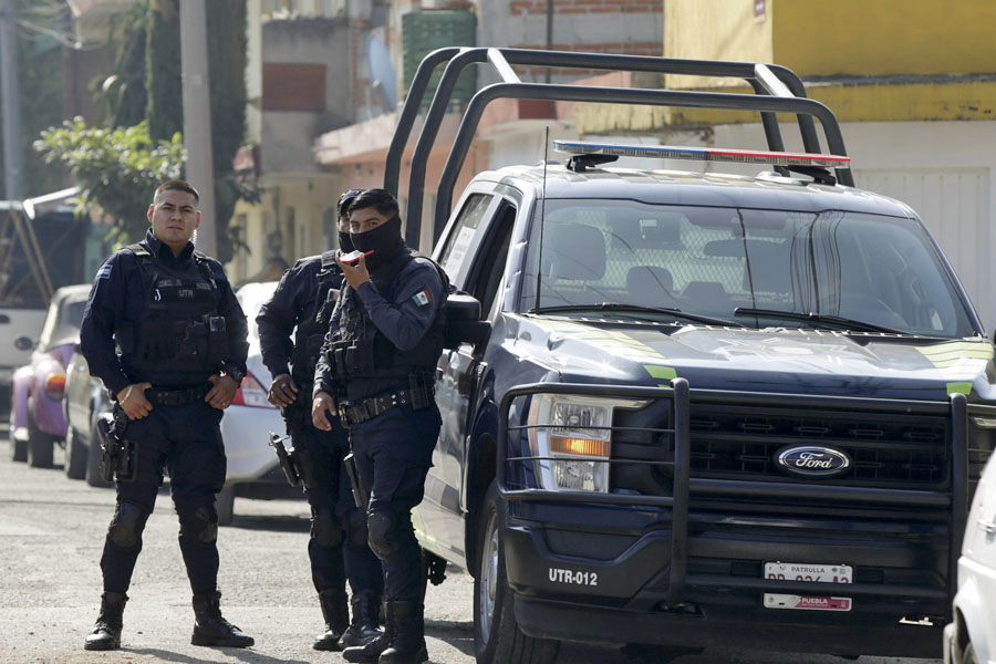 Detienen a policía municipal que disparó su arma en Aparicio