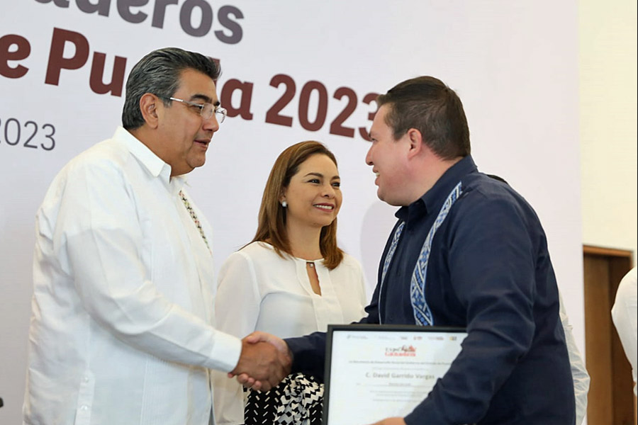 Reconoció Céspedes a productores de la Expo Ganadera