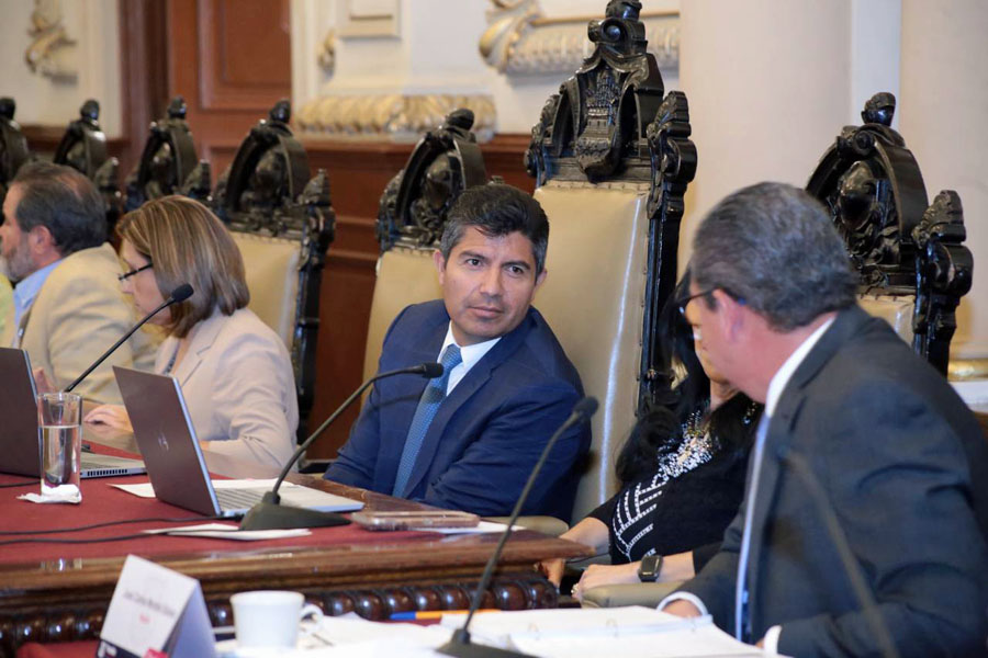 Aprobó Cabildo sancionar venta de alcohol en casas y predios