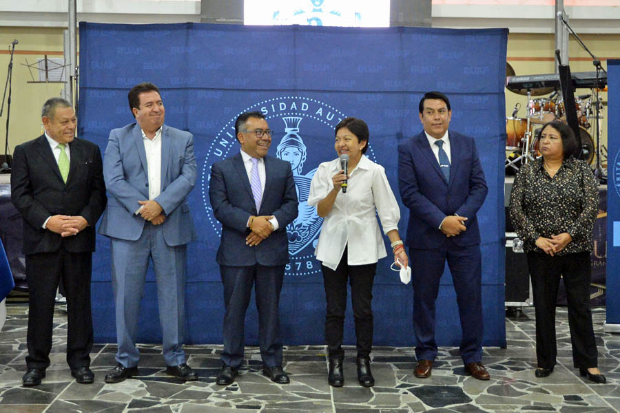 Reconoció Lilia Cedillo trabajo de docentes de la BUAP