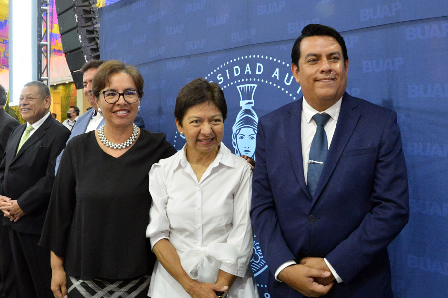 Reconoció Lilia Cedillo trabajo de docentes de la BUAP