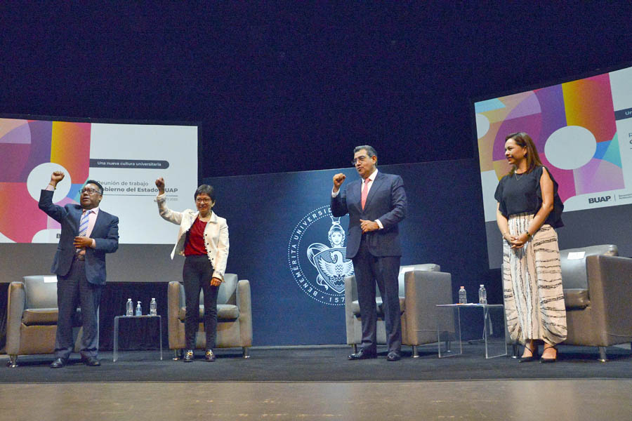 Presentaron Céspedes y Cedillo proyecto CU 2 de la BUAP