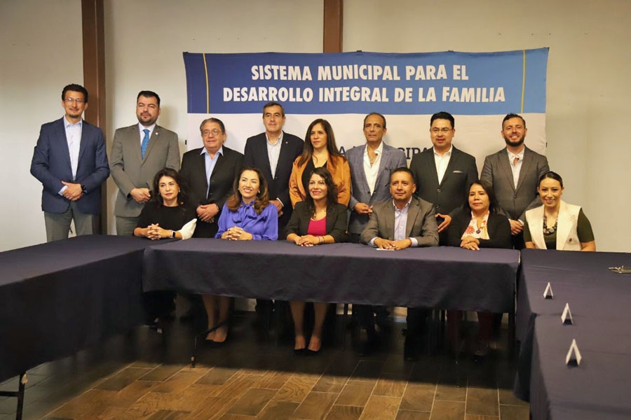 Encabezó Mundo Tlatehui Sesión 2023 del Patronato del SMDIF