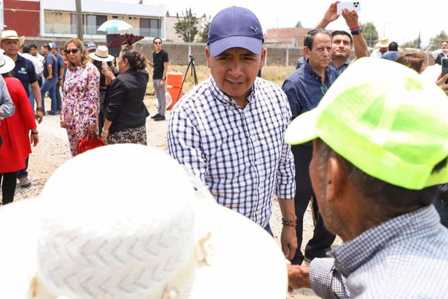 Inició Mundo Tlatehui adoquinamiento en Comac