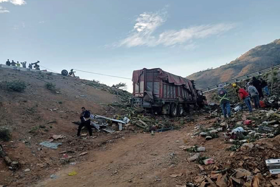 Murieron 8 poblanos en accidente en Nayarit, confirmó SEGOB