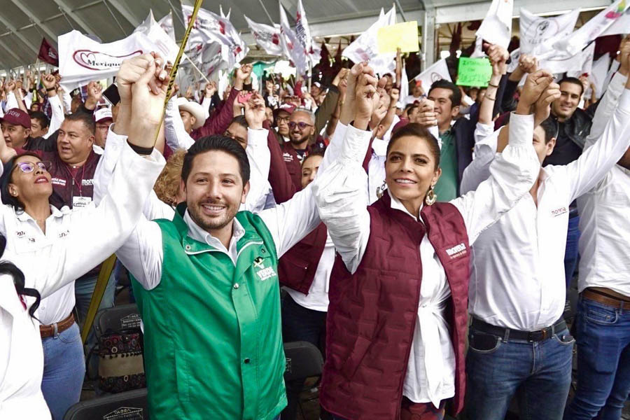 Asistió Olivia Salomón a cierre de campaña de Delfina Gómez