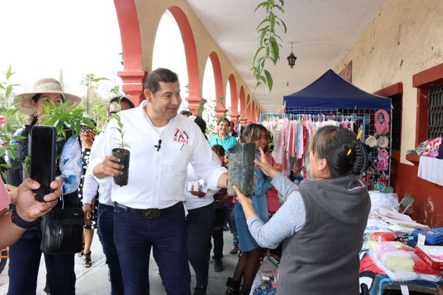 Impulsará Armenta paneles solares en tianguis y mercados