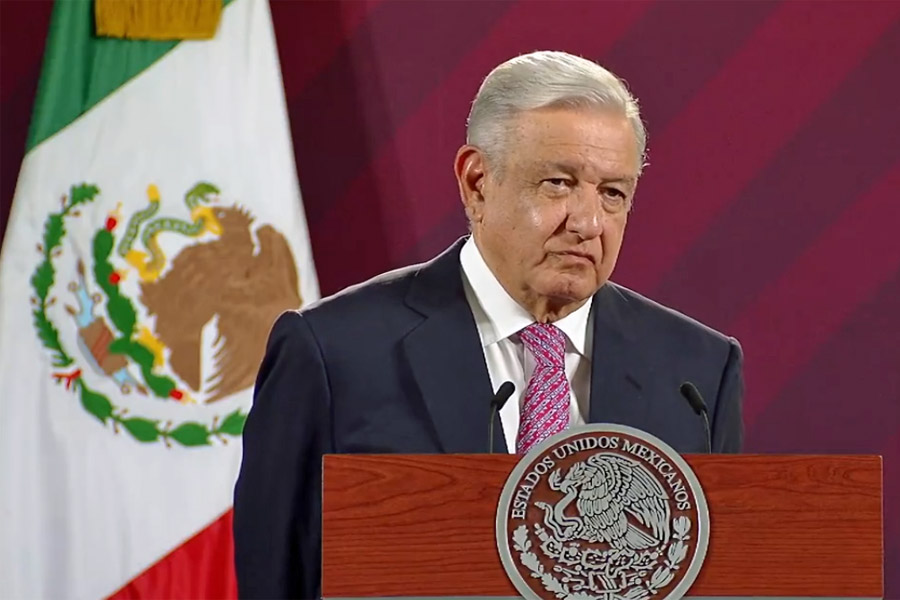 Lamentó López Obrador asesinato de Hipólito Mora