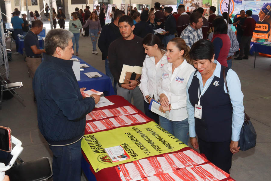 Inauguró Paola Angon Primer Encuentro Universitario