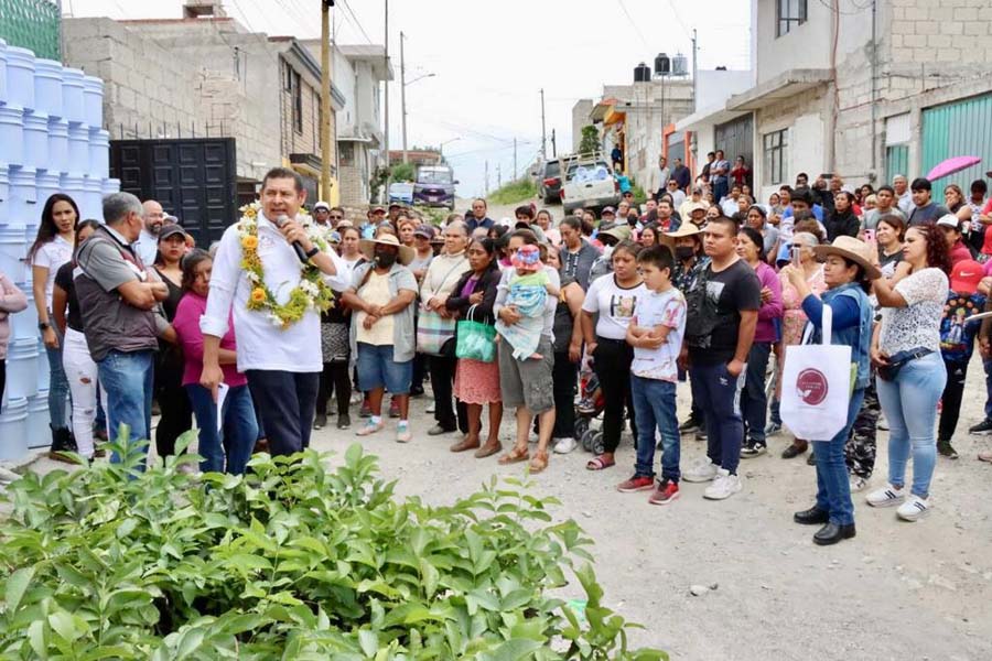 Canalizó Armenta 8 pipas de agua en El Salvador