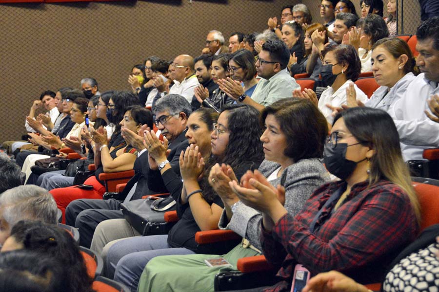 Reconoció rectora Lilia Cedillo a químicos de la BUAP