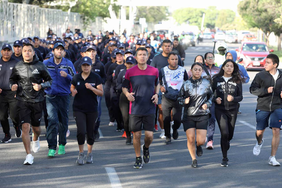 Corrió Eduardo Rivera con 116 cadetes de la policía municipal