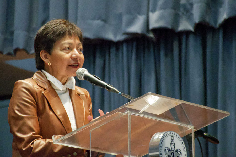 Presidió Lilia Cedillo graduación 87 alumnos de Fisioterapia