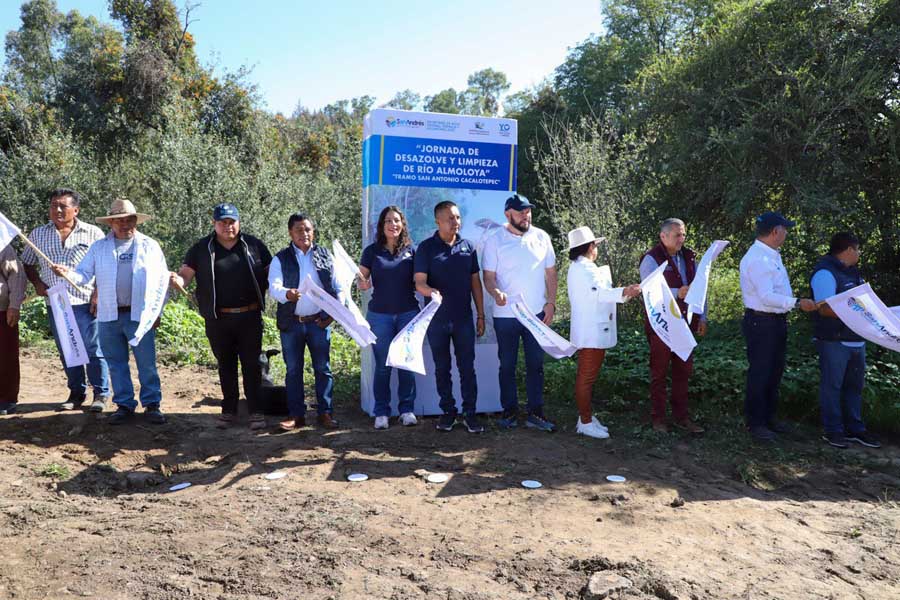 Inició Mundo Tlatehui jornada de desazolve del río Almoloya