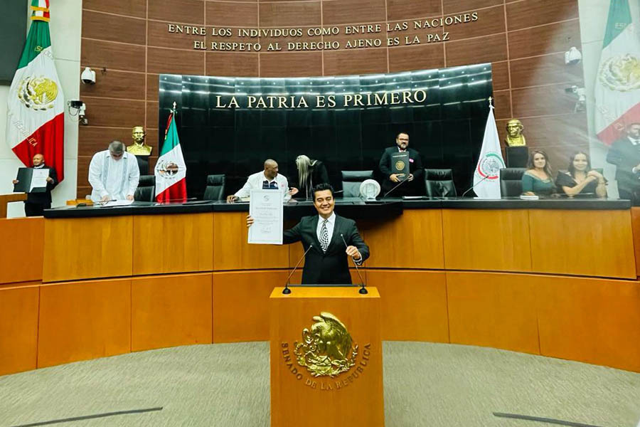 Reconoció Senado de la República labor social de Omar Pérez