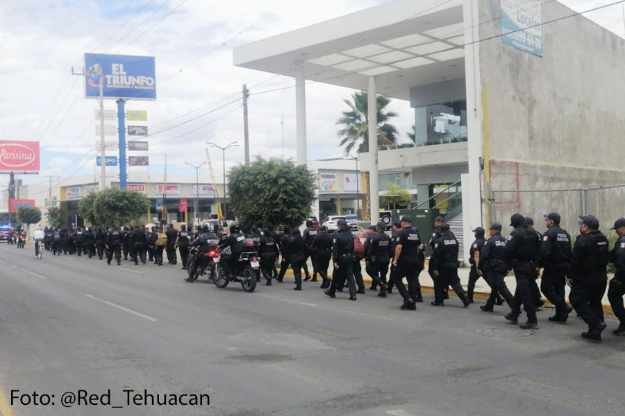 En Tehuacán policías paran por falta de aumento salarial