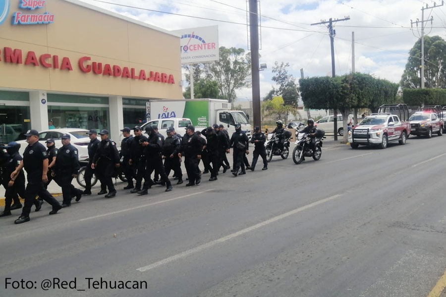 En Tehuacán policías paran por falta de aumento salarial