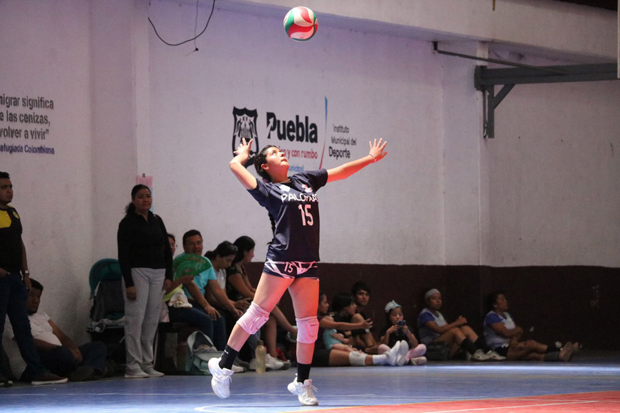 Inició torneo de los barrios de voleibol en Puebla capital