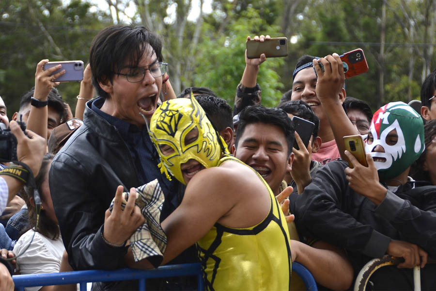 Con kermes BUAP dio la bienvenida a nuevos estudiantes