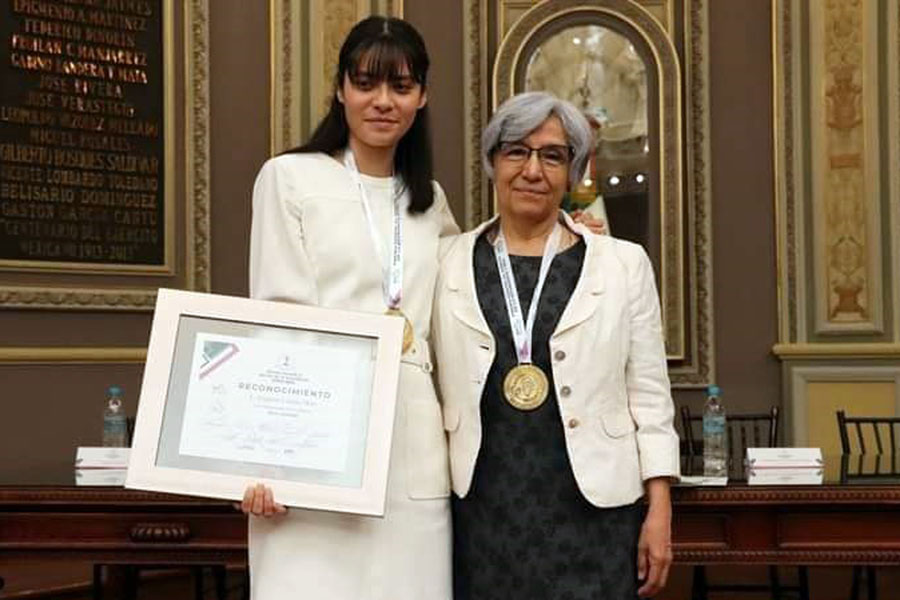 Obtuvo estudiante BUAP Presea a Mérito de la Estudiante STEM