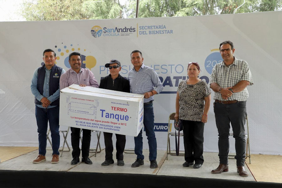 Entregó Mundo Tlatehui calentadores solares en Tlaxcalancingo