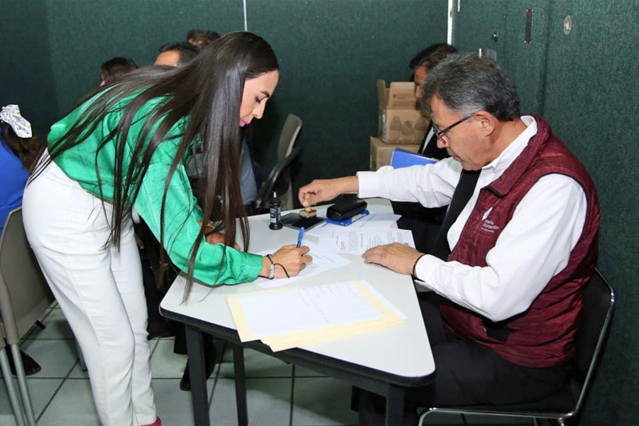 Asignó SEP 111 plazas a directores y supervisores