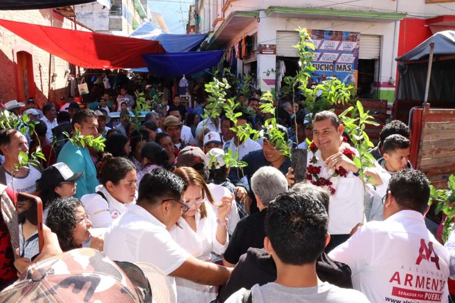 Más de 10 mil personas se suman a su campaña de protección al ambiente, la cual, lleva, más de 27 años con una visión humanista el senador Alejandro Armenta.