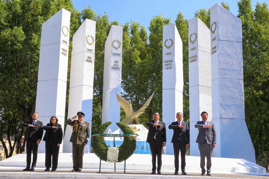 Encabezó Céspedes ceremonia conmemorativa a Niños Héroes