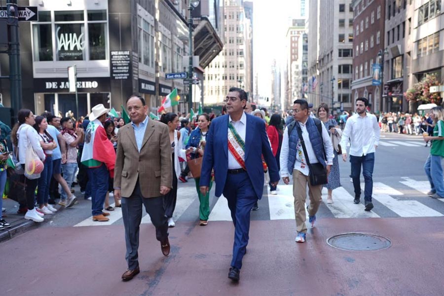 Participó Céspedes en Desfile de Independencia de México en NY