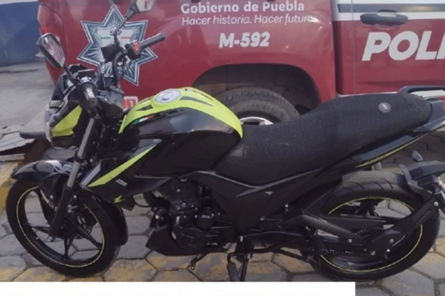 Recuperó policía de San Pedro Cholula moto robada en Puebla