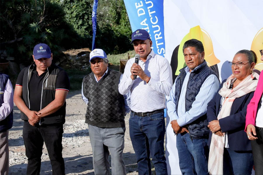 Inició Mundo Tlatehui adoquinamiento en Cacalotepec