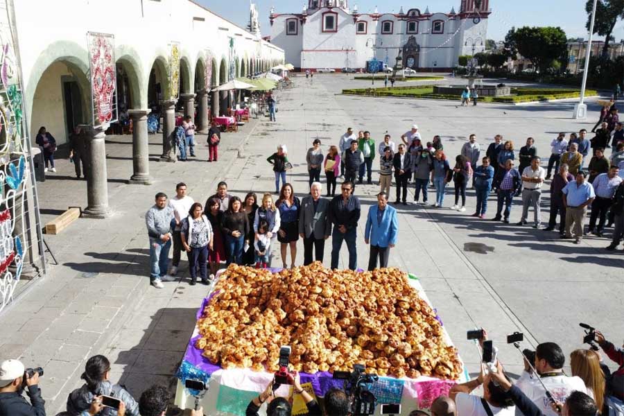 Realizó San Pedro Cholula hojaldra monumental con 1500 panes