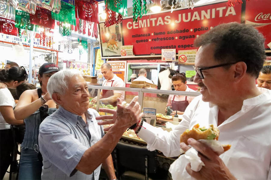 Respaldan locatarios del mercado La Acocota a Nacho Mier