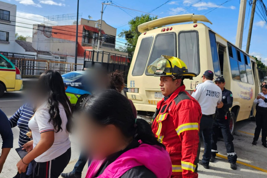 Dejó 16 lesionados choque de Ruta 76 con un poste de la CFE