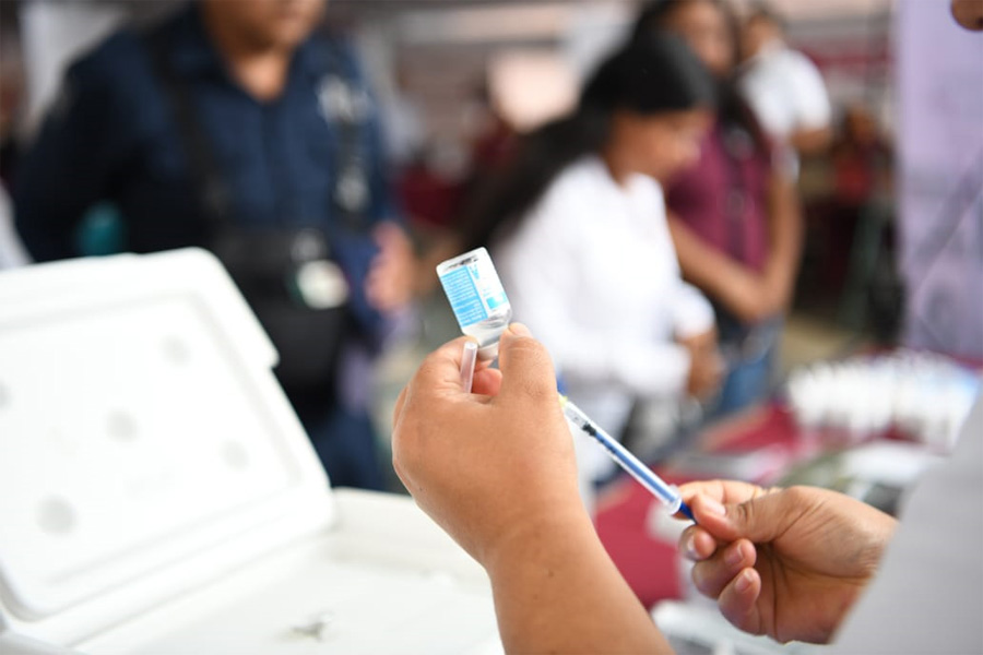 Inició Salud vacunación contra influenza y COVID-19