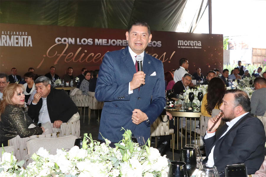 Se comprometió Armenta a defender legado humanista de AMLO