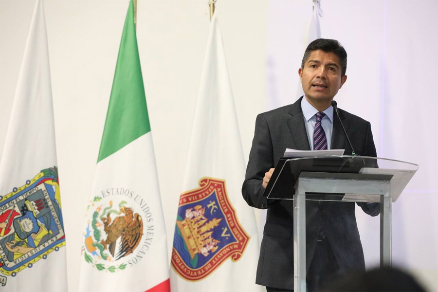 Asistió Eduardo Rivera a graduación de 61 nuevos policías