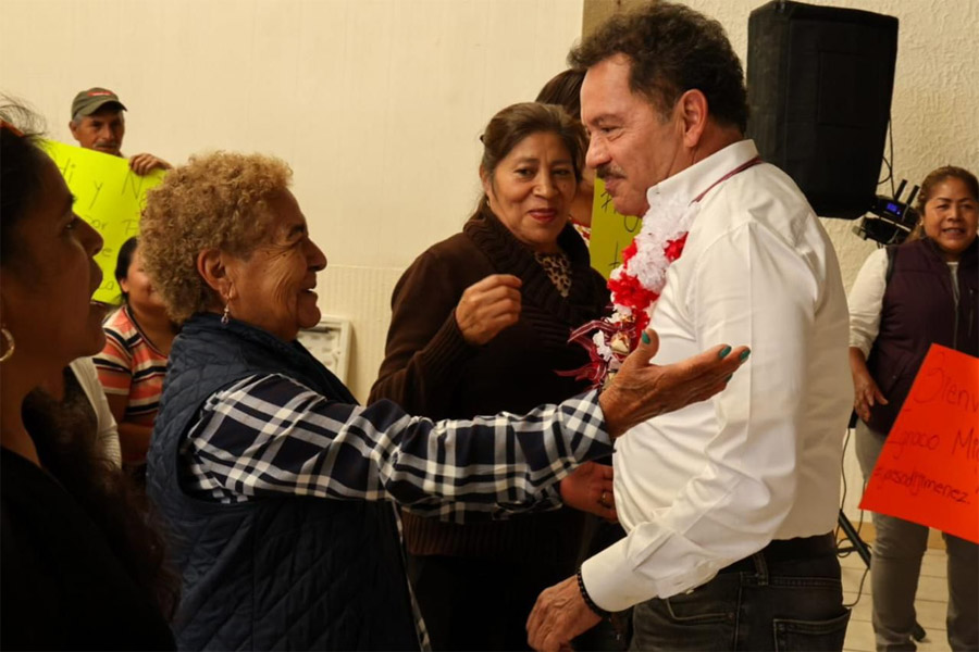 Inició Nacho Mier precampaña al Senado en Acajete