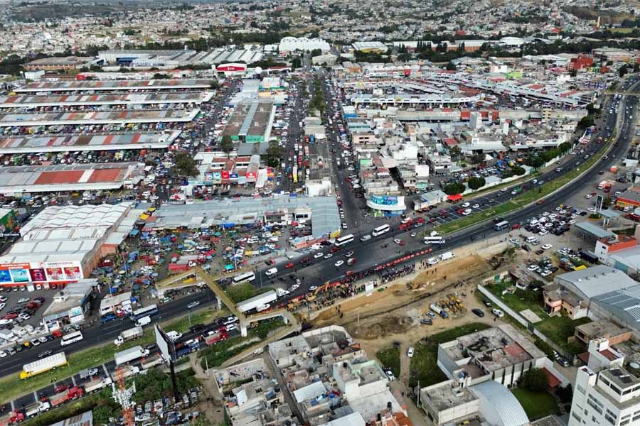 Inició Céspedes paso vehicular de la Central de Abastos