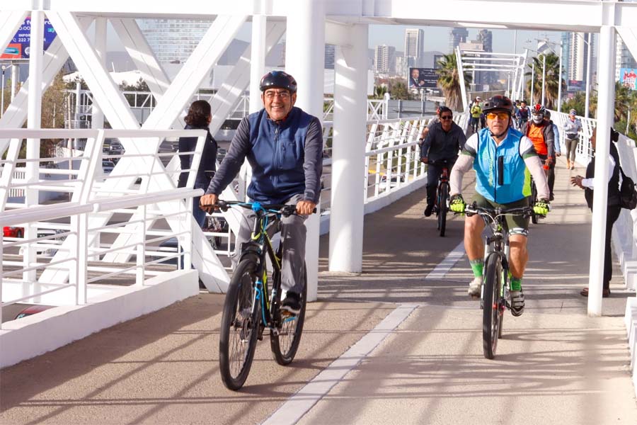 Rehabilitó Céspedes ciclopista de la Vía Atlixcáyotl