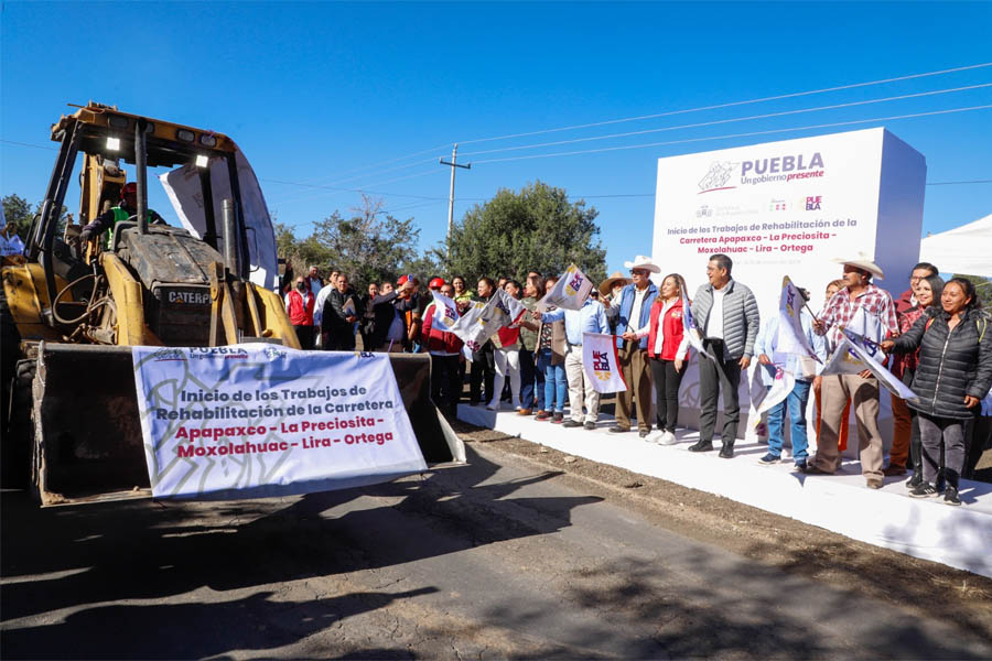 Inició gobernador Céspedes obra carretera en Tlahuapan