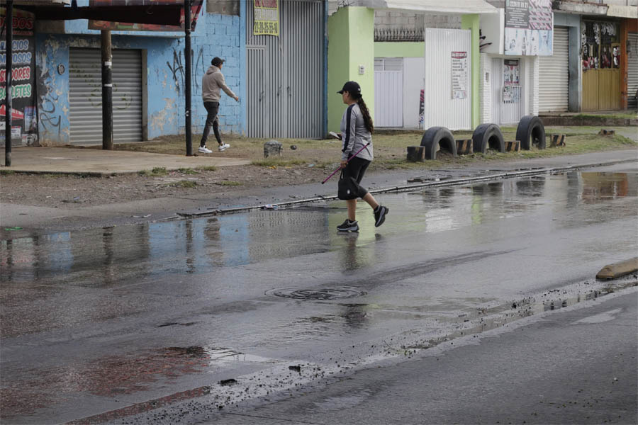 Debido a una fuga reportada en la Avenida Ferrocarril, se verá afectado el suministro de agua en algunas zonas de Momoxpan, informó el SOSAPACH.