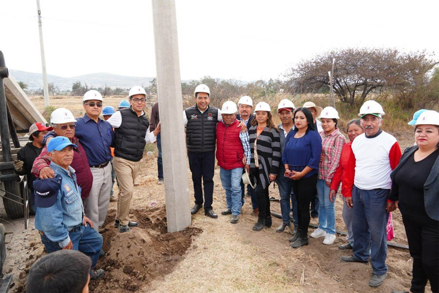 Inició José Huerta electrificación en San Bartolomé Hueyapan