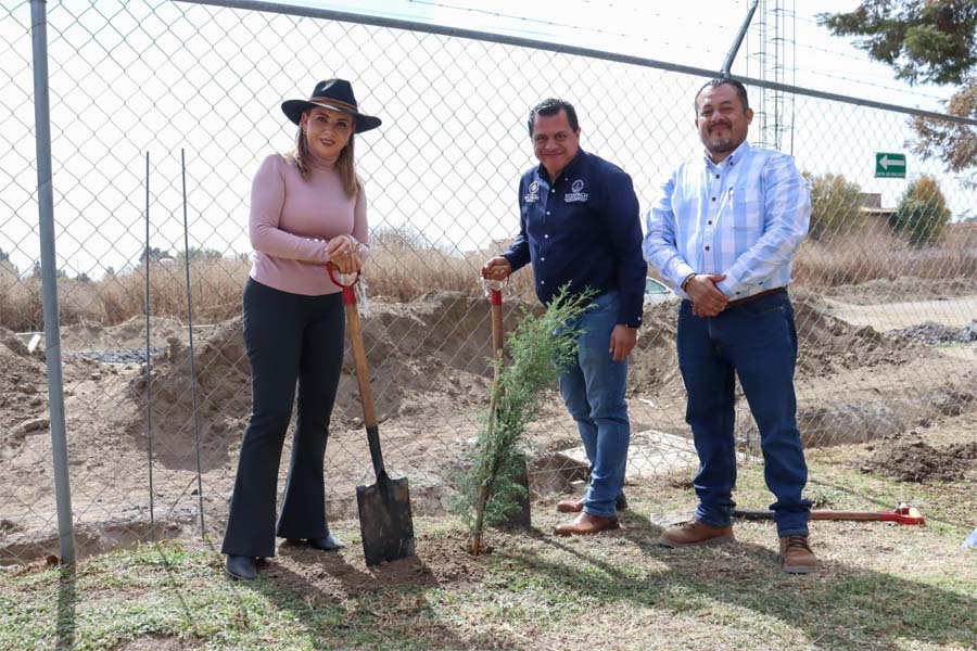 Realizó Paola Angon reforestación en pozos del SOSAPACH