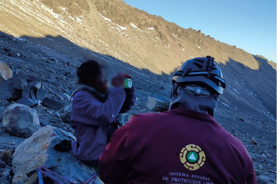 Suman 10 de 11 alpinistas rescatados del Pico de Orizaba