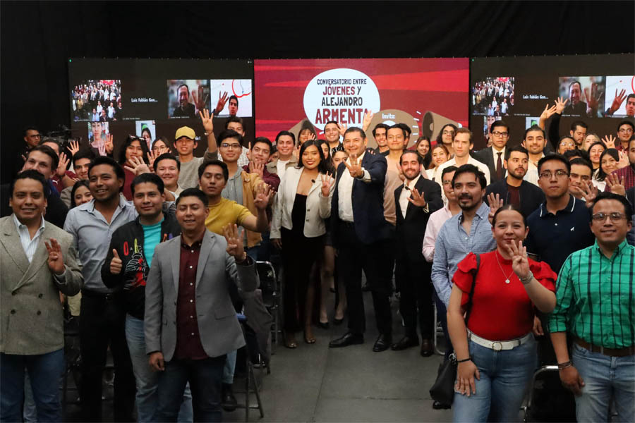 Dialogó Armenta con más de 2 mil 500 jóvenes de Puebla