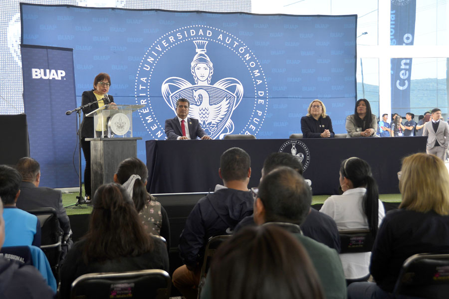 Inauguró Lilia Cedillo obras en Prepa de Amozoc de la BUAP